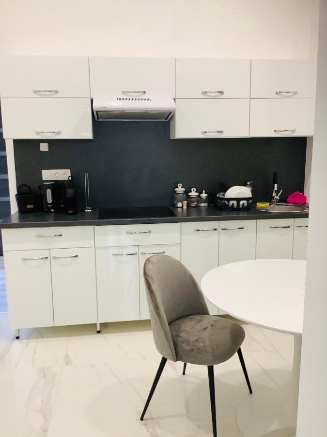 Апартаменты Belvarosi Apartman 1 Мишкольц Экстерьер фото